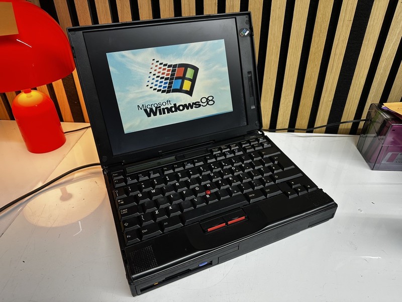 Restored IBM Thinkpad 760EL SVGA ESS/Soundblaster W98 16Mb Pentium 133Mhz DOS