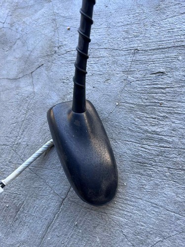 10-15 TOYOTA PRIUS RADIO ROOF ANTENNA OEM - Picture 2 of 5