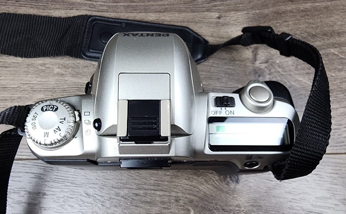 Pentax ZX-50 35mm SLR Film Camera UNTESTED See Photos Body Only