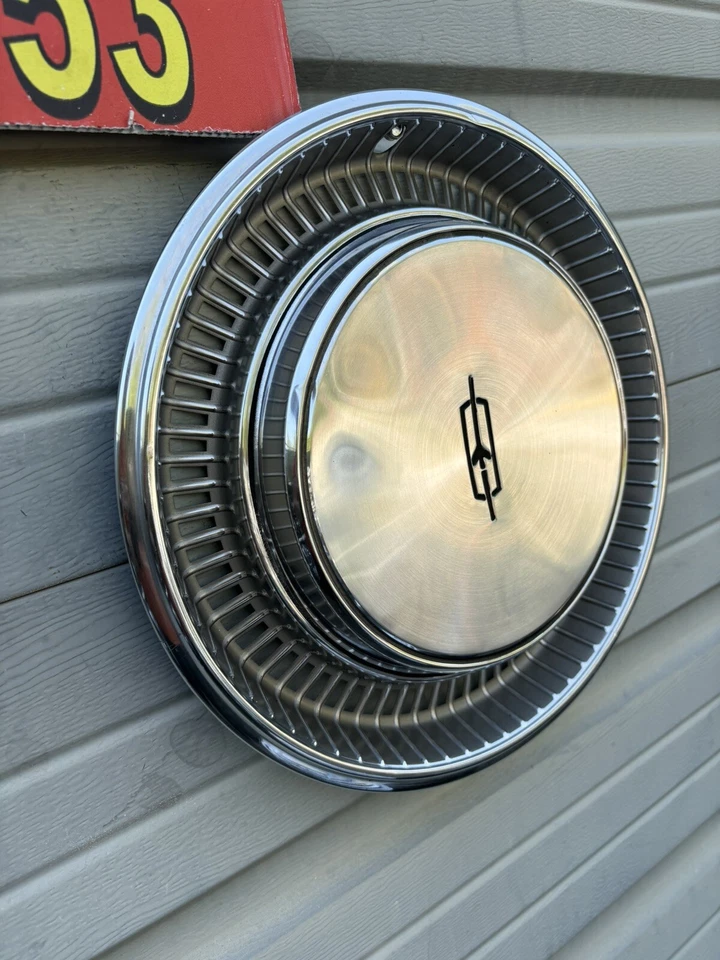 1972 Vintage Oldsmobile 88 98  15” Stainless  Hubcaps Set 4 Beautiful Rare 4 - Image 4 of 4
