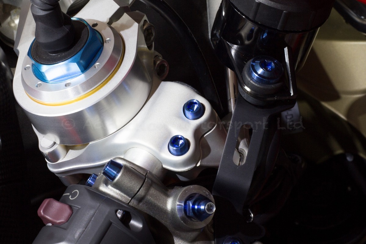 2 シール leak-of-line-131606900-