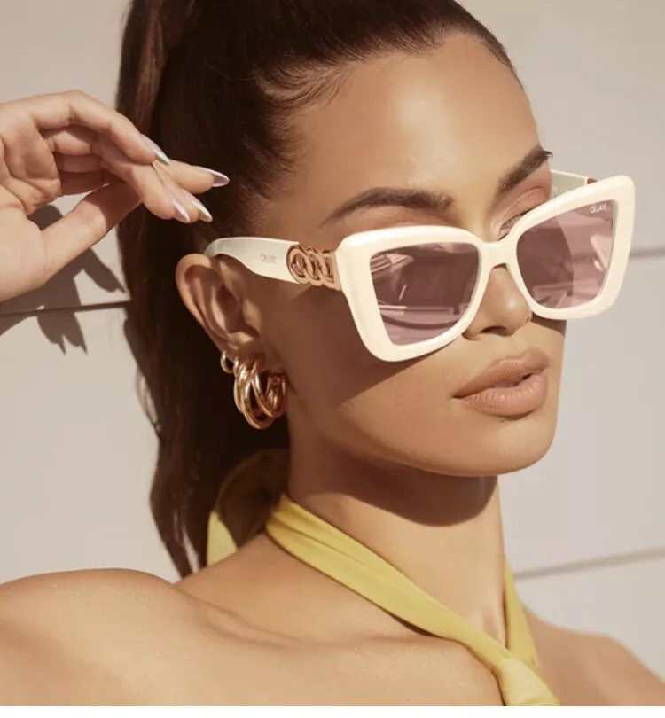 Quay Australia CHAIN REACTION Sunglasses Pearl Luxe Gold Links Miami Glam Vacay