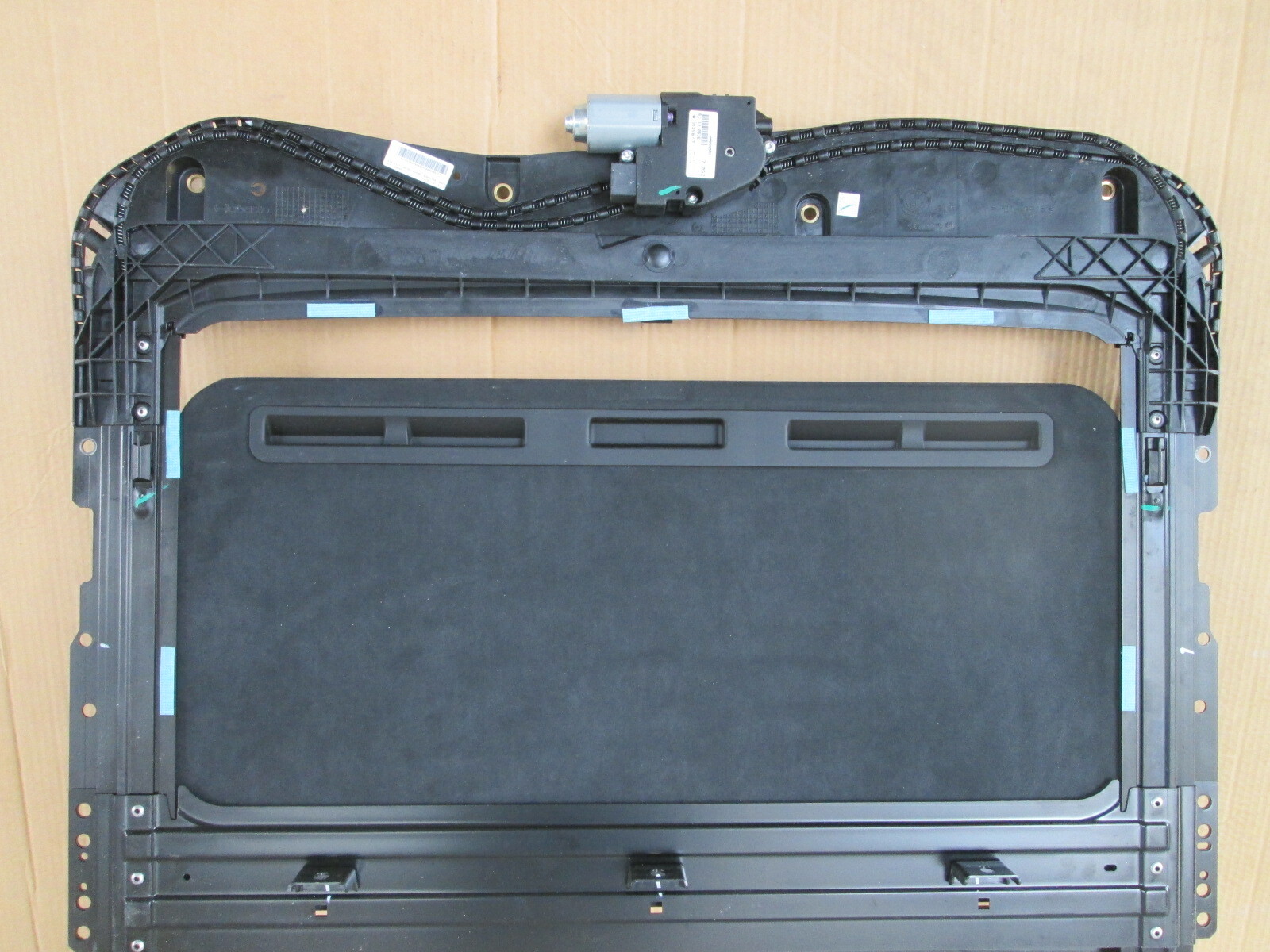 Maserati Quattroporte Sun Roof Assy # 6701102400