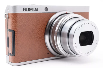 Fujifilm XF1 Compact Digital Camera Red 12.0MP Excellent+++ Black