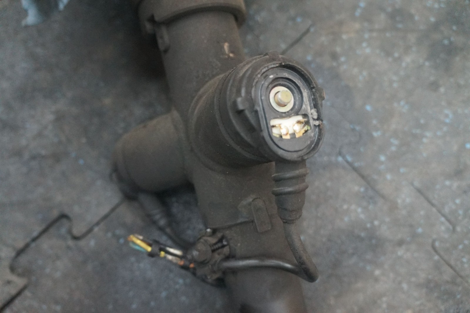 Front Left Shock Absorber Spring Coil Strut OEM UR70672 Bentley Turbo R 1991