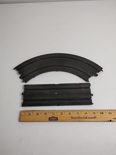 Vintage Genuine Tyco 9" R 1/4 Circle Slot Track B5843 & 9" ST Track - Lot 2 pcs