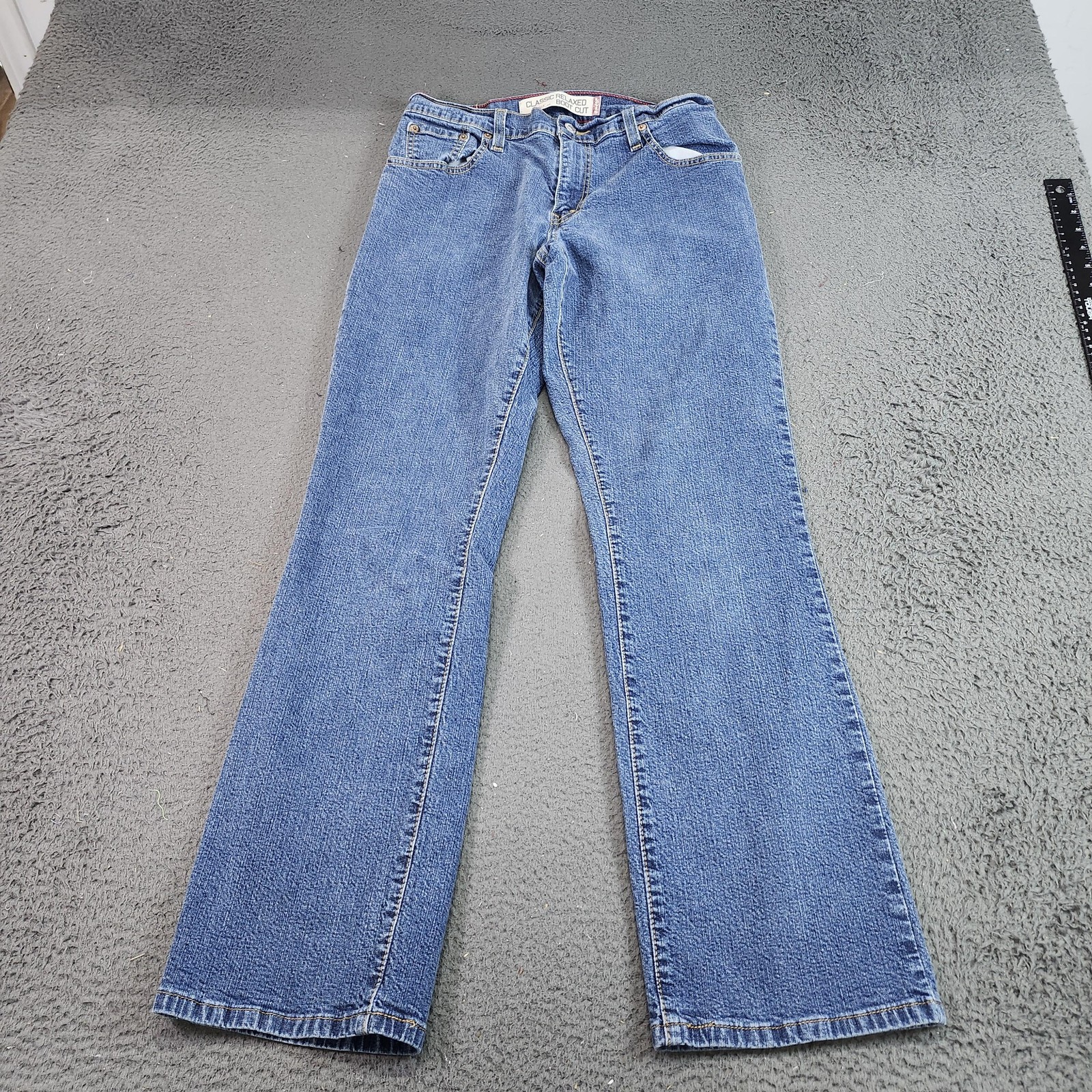 Levis Jeans Womens 8 Blue Medium Wash High Rise Classic Relaxed Bootcut Denim
