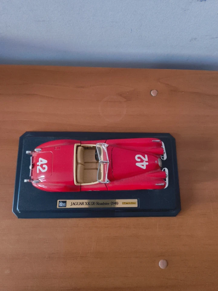 Modellino Jaguar XK 120Roadster 1948 - Immagine 2 di 2