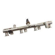 Mercedes CLA W118 C118 1,3 100kW Kraftstoffverteiler Einspritzleiste Rail Bj2019