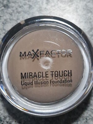 2 x BLUSHING BEIGE MAX FACTOR MIRACLE TOUCH FOUNDATION - No 55