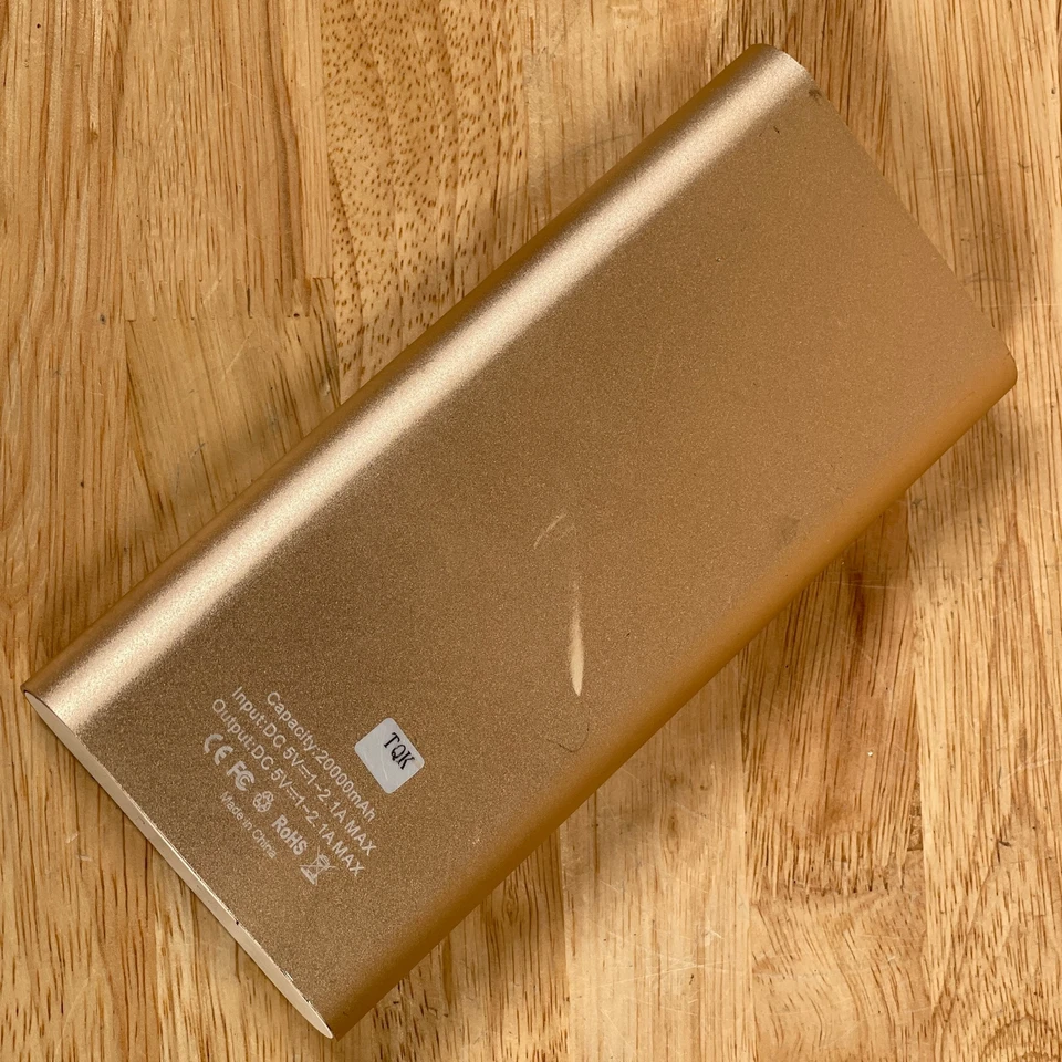 Expert power Gold Portable 5- Volts 20000mAh Battery Charger Power Bank - Image 2 of 4