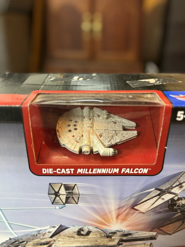 Star Wars Hot Wheels Die-cast Escape From Jakku Motorized With Battle Sounds - Image 2 of 4