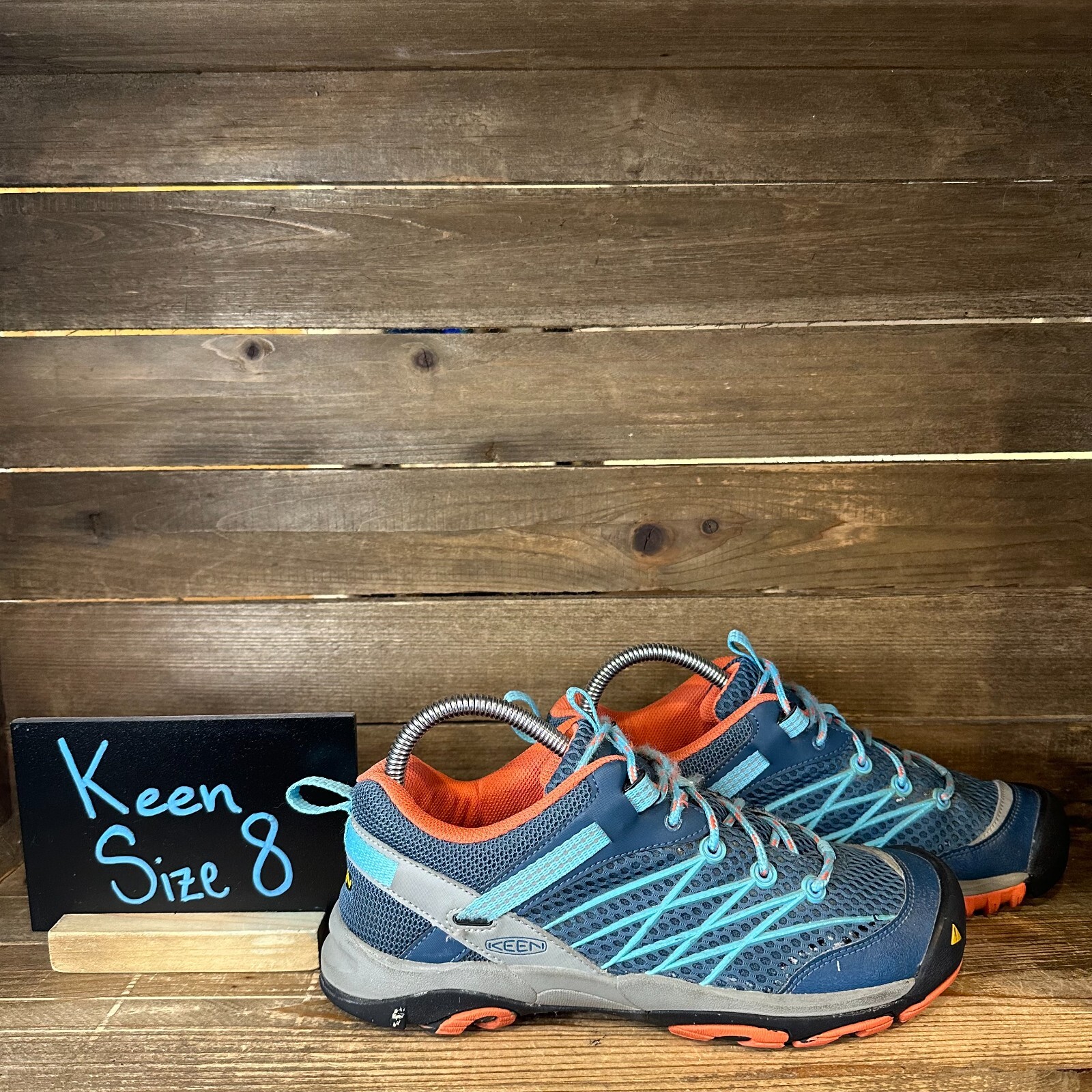 Scarpe da trekking da donna Keen Low Marshall Athletic Vibram da trail taglia 8 M