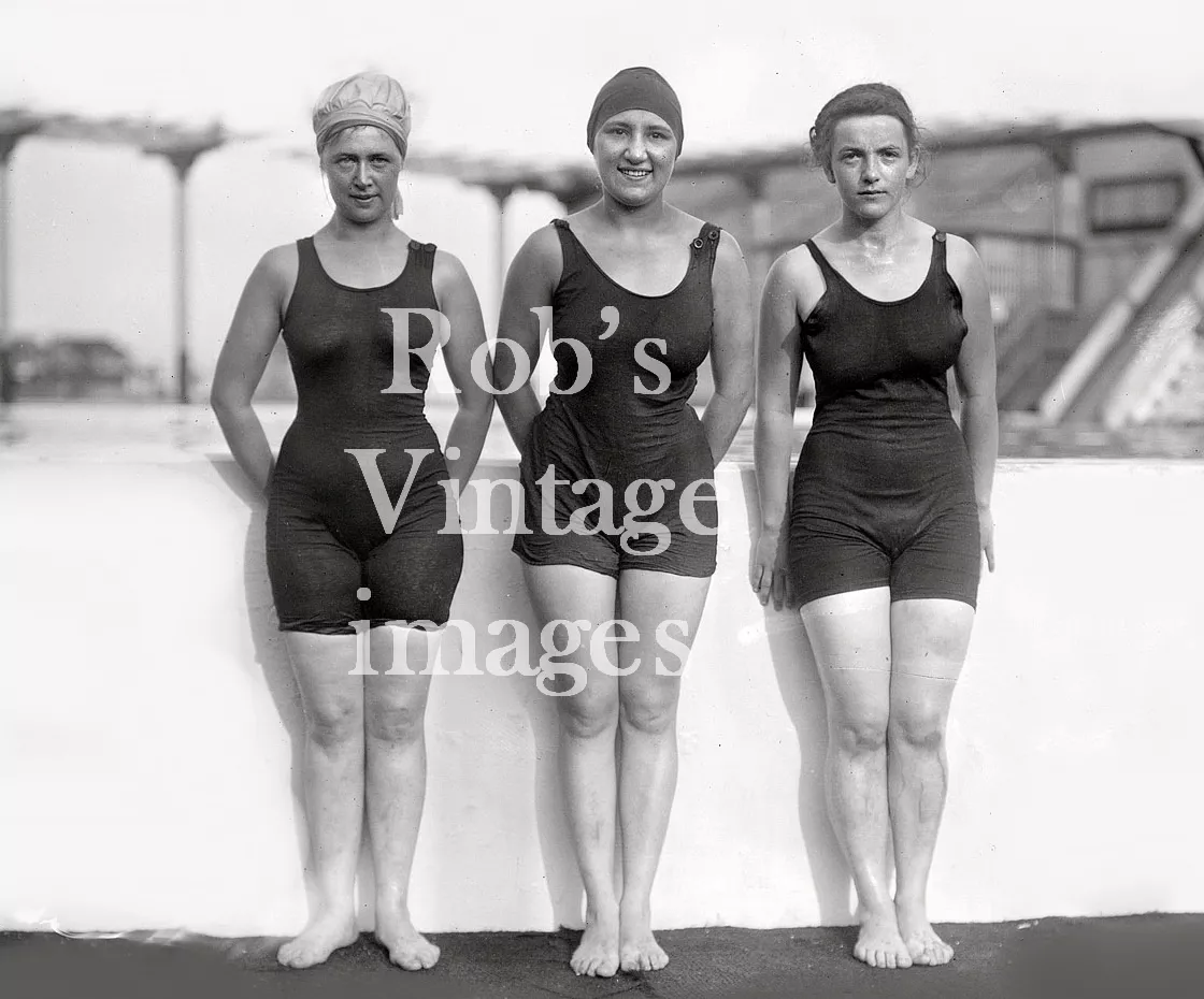 Flapper swimsuit top