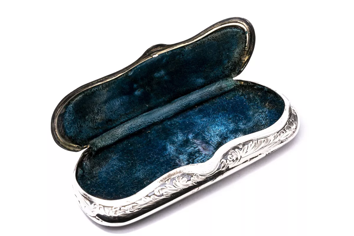 Silver eyeglass case hotsell