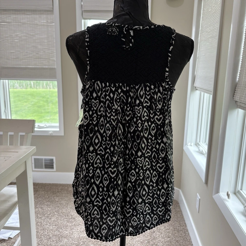 Mudd Niñas Talla 16 Crochet Encaje Corpiño Negro/Blanco Alto-Bajo Top Nuevo con Etiquetas. Foto 2 de 4