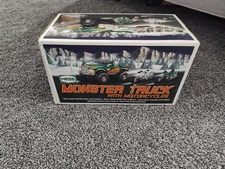 HESS 2007 Monster Truck with 2 Motorcycles Brand New in Original Box not tested