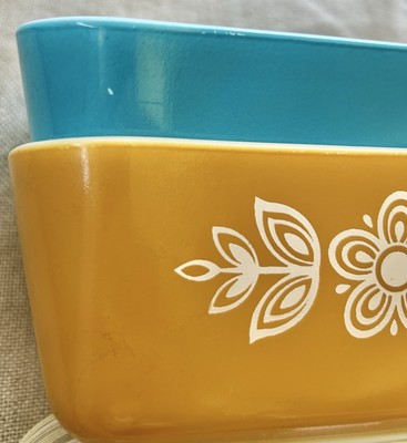 1+ 1 PYREX 0502 1.5 PT. 27+28 Blue & Butterfly Gold Refrigerator Dishes w Lids