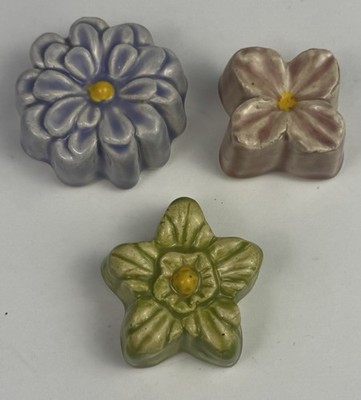 Full Circle Pottery Studio L.A Lot of 3 Flower 3D Wall Tiles Small