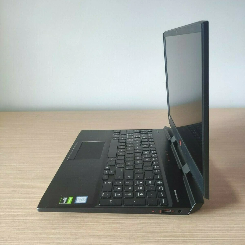 HP Omen 15-dc1036ns 15,6" 144Hz, i7 9750H, 16GB RAM, 1TB SSD GTX1660Ti - Imagen 3 de 4