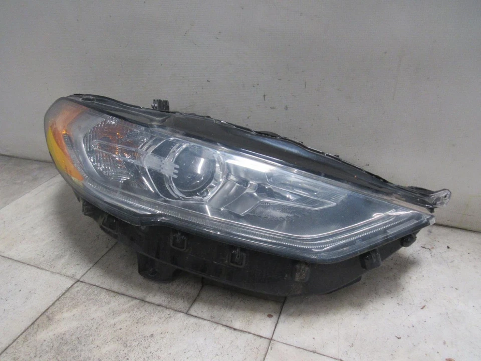 Conjunto de faro derecho FORD FUSION 17 18 19 20 Foto 3 de 4