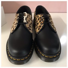 dr martens joyce heart leopard
