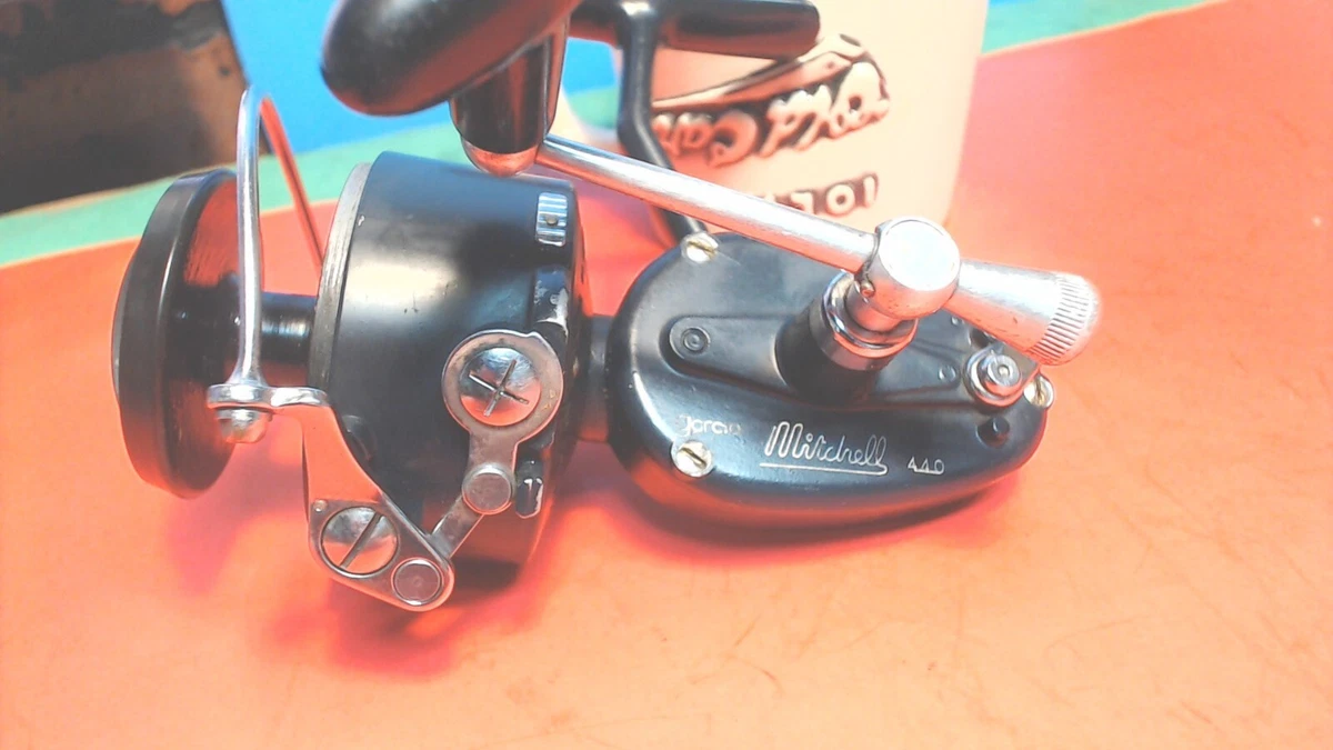 Vintage--GARCIA--MITCHELL 440--Spinning Reel -France- -good shape and condition