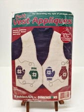 VTG Dimensions Fashion Art Christmas Felt Vest Appliques Smitten with Mittens