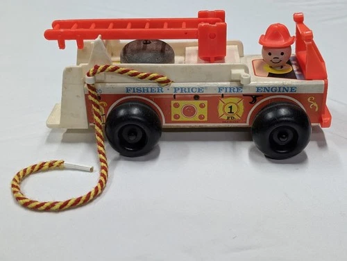 ✰ Vintage 1968 Fisher Price Little People FIRE TRUCK/ENGINE 720 Wood Toy W/ Bell