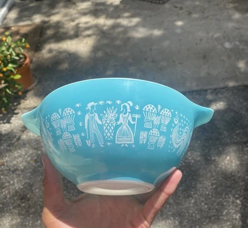 Pyrex Vintage Amish Butterprint Blue Turquoise Cinderella Mixing Bowl 1 1/2 Qt