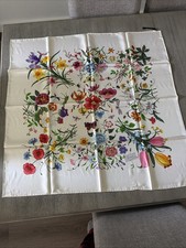 Vtg Gucci 100 Silk Scarf Made In Italy Floral Bouquet Design