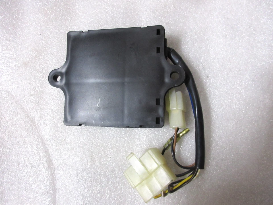 YAMAHA RD350LC YPVS  CONTROL UNIT ASSEMBLY RD350 86-92 RZ350 86-89  1UA-85830-00 - Image 3 of 4
