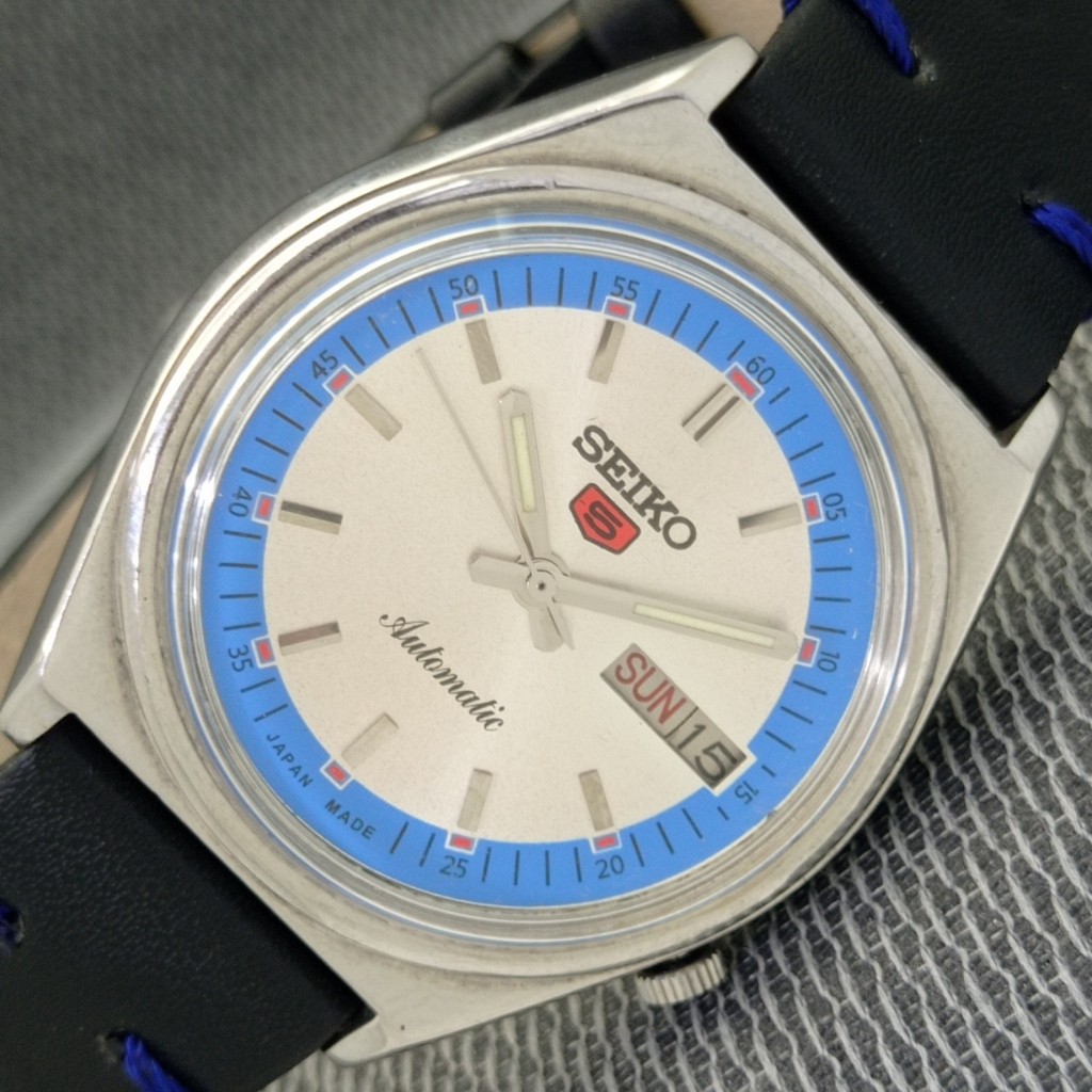 VINTAGE 7009A DIAL AUTOMATIC SILVER COLOR JAPAN MENS SEIKO WATCH a305-U 5 - VintageWatches.PK VINTAGE 7009A DIAL AUTOMATIC SILVER COLOR JAPAN MENS SEIKO WATCH a305-U 5 - vintagewatches.pk