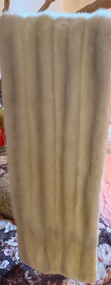 Envoltura de visón beige vintage Foto 2 de 4