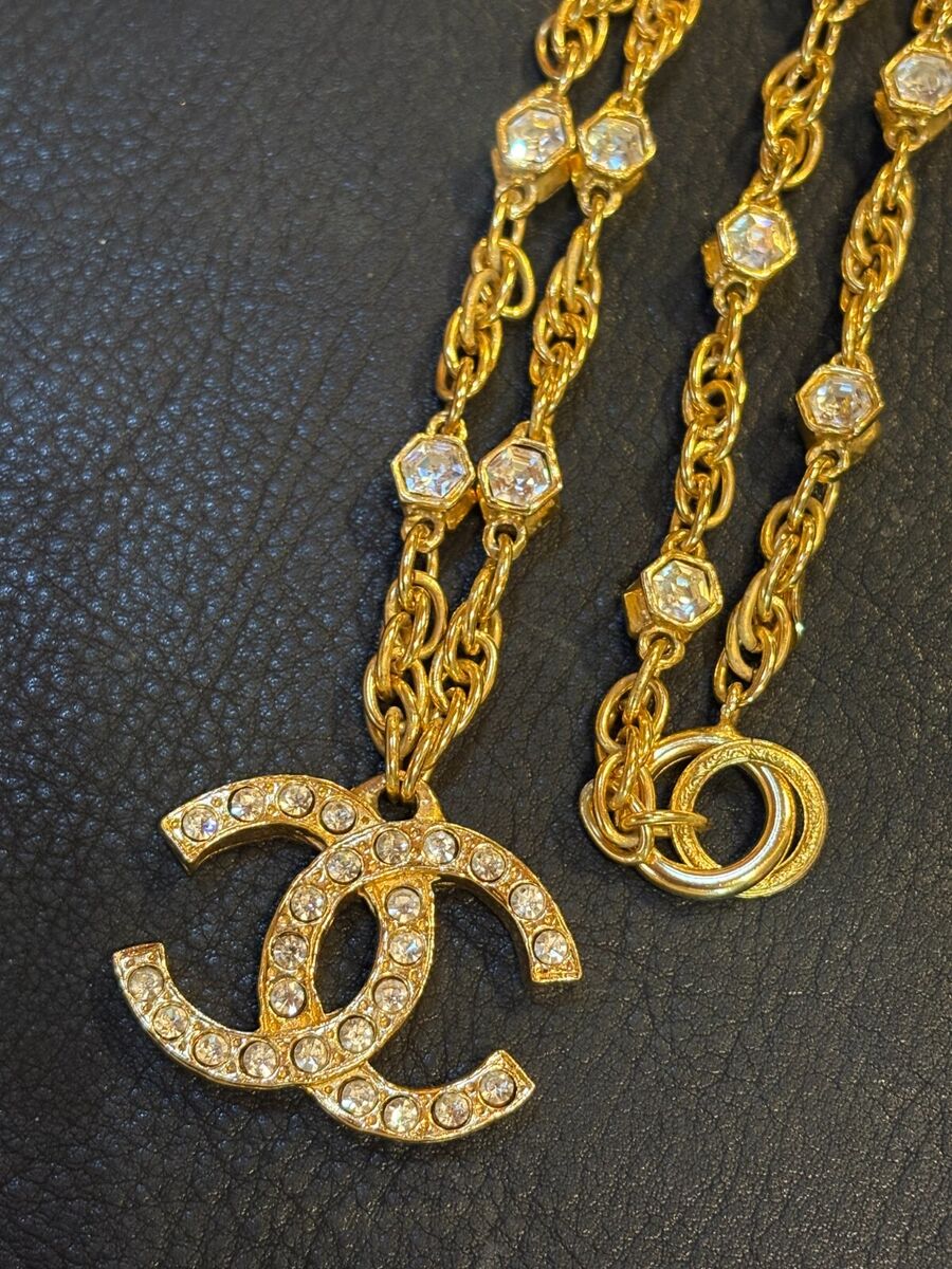 CHANEL Necklace Rhinestone Vintage Gold Auth Pendant Choker CHANEL Necklace Rhinestone Vintage Gold Auth Pendant Choker