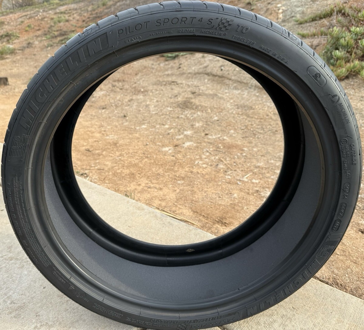 Set of TWO BRAND NEW 245/35ZR21 96Y Michelin Pilot Sport 4S Tires