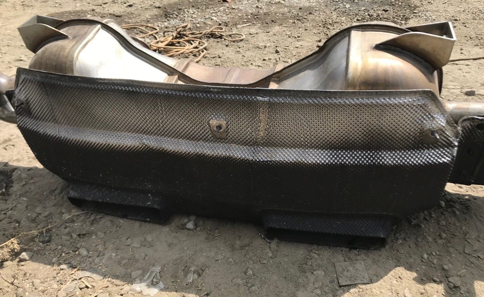 2015 Lamborghini Huracan > Muffler > OEM 4T0807539