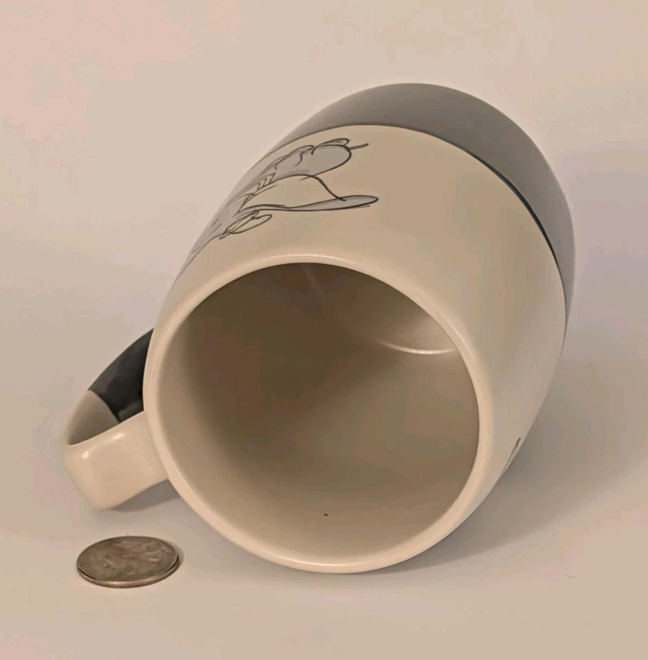 Auténtica taza de café Dumbo Disney esmaltada por inmersión de 5 pulgadas de alto blanca y azul-gris Foto 3 de 4