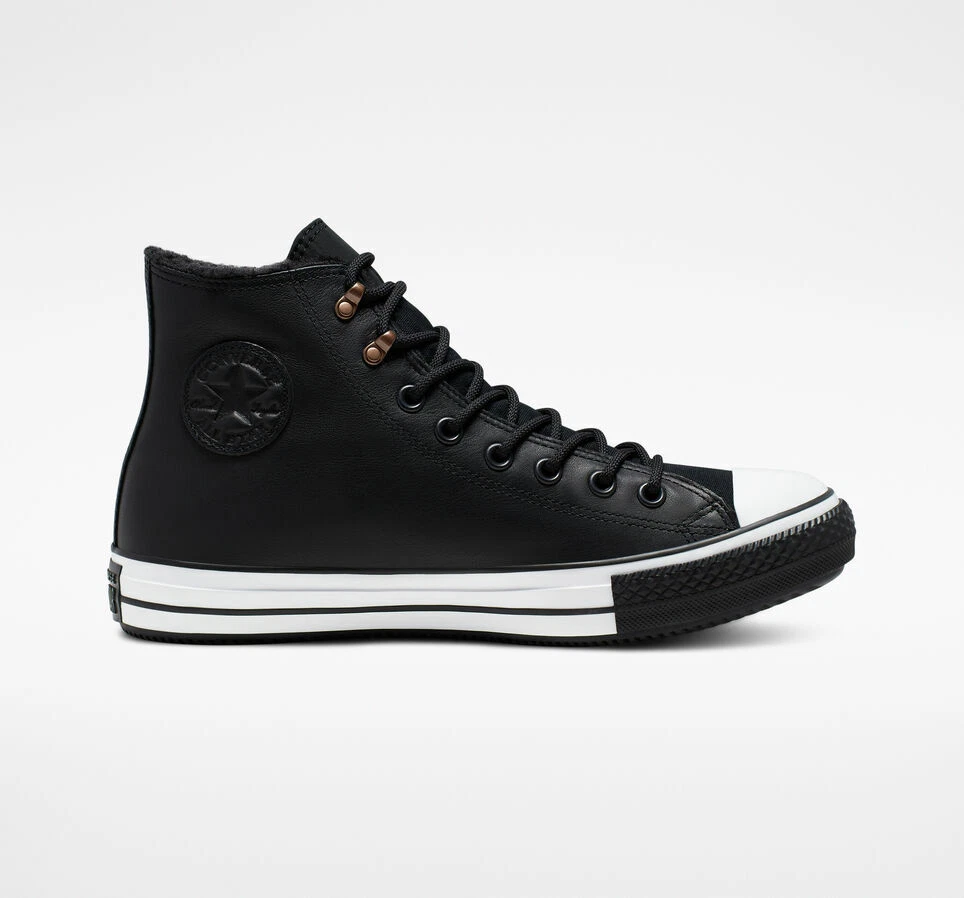 Converse black n white discount