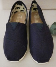 Toms Men Classic Navy Canvas Size 7 New with Box Venice Collection