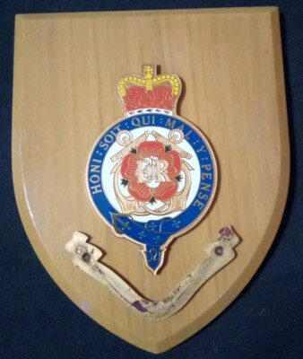Wall Plaque Shield Naval Basin NAAFI HQ Singapore HONI SOIT QUI MAL Y PENSE