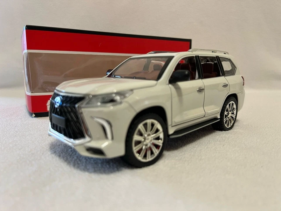 1:24 Lexus LX570 Off Road SUV Diecast Car Model High Simulation Kids Toy Gift - Image 2 of 4