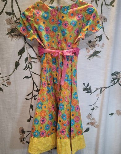 Adorable Colorful Handmade Girls Bright Colorful Daisy Dress Size Unknown (6-12) - Picture 6 of 9