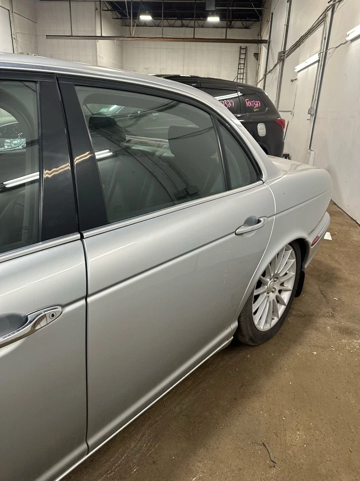Used Rear Left Door Assembly Rear Side fits: 2006 Jaguar Xj8 Rear Left Grade A Foto 3 de 4