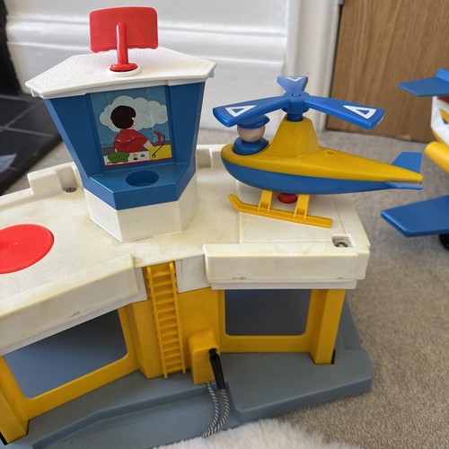 Vintage Fisher Price Little People Airport Playset With Figurines - Preowned - Picture 11 of 24