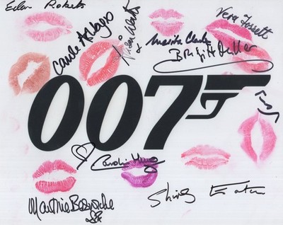 007 James Bond Filmstars 8x10 Foto signiert & geküsst von ZEHN Bond Schauspielerinnen!