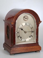 SMALL ART DECO ENGLISH MANTEL CLOCK by GILLET & JOHNSTONE WORKING Gong Striking