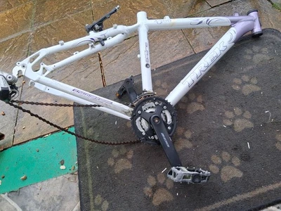Trek 4300 Womens Girls Mountain Bike Frame 16 Inch With Parts Pictured Good Con - Image 1 of 4