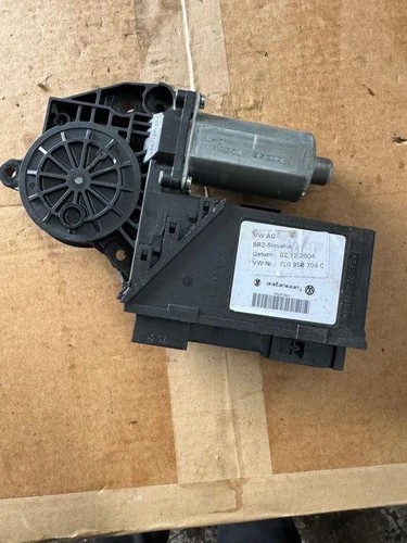 VW TOUAREG 7LA, 7L6, 7L7 Fensterhebermotor hinten links 7L0959704C 34033609