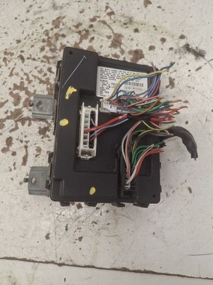 2004-2005 Nissan Maxima Body Control Module BCM Left Hand Dash OEM 1393736